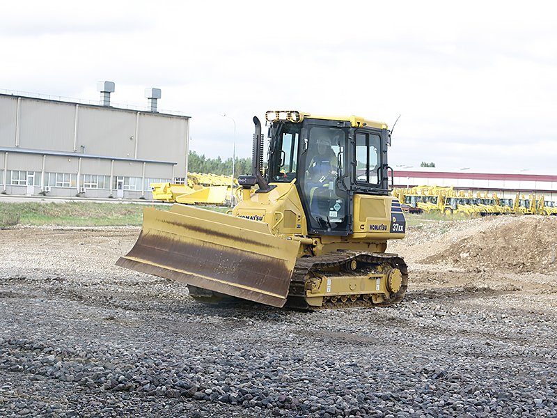 Бульдозер Komatsu D37EX/PX-22