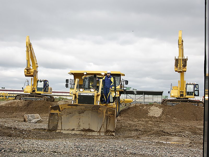 Бульдозер Komatsu D65PX-16