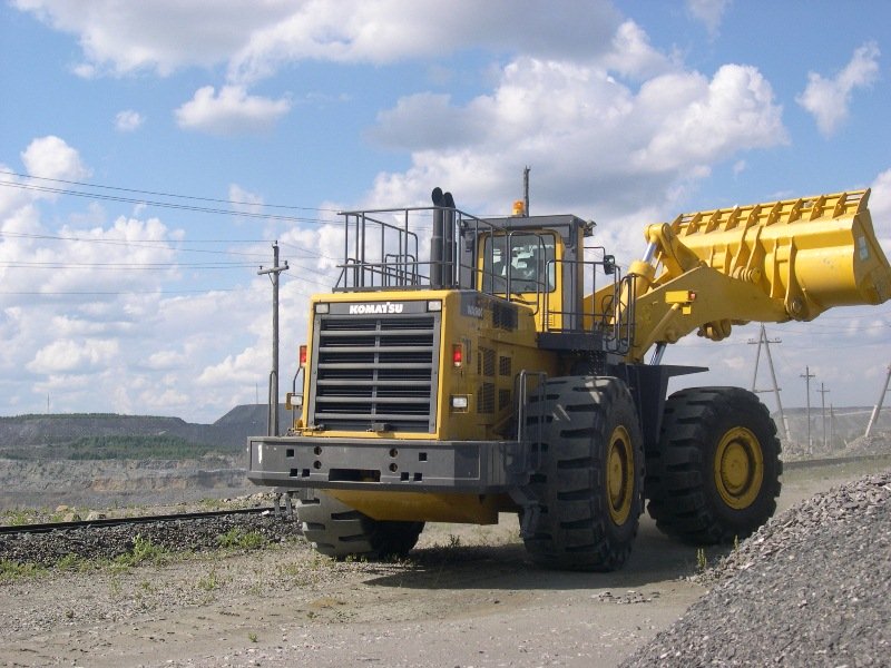 Колесный фронтальный погрузчик Komatsu WA900-3EO