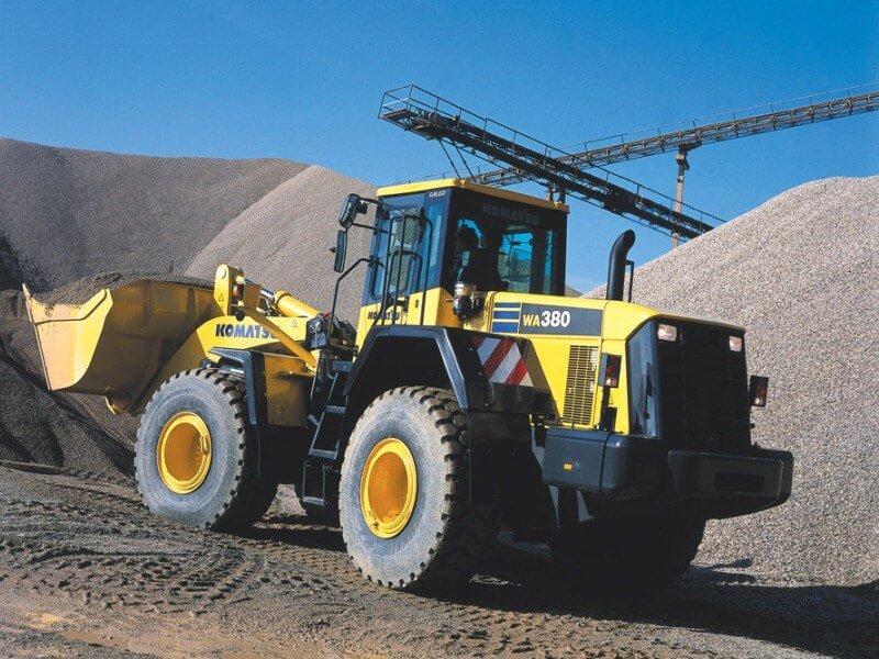 Колесный фронтальный погрузчик Komatsu WA380-6