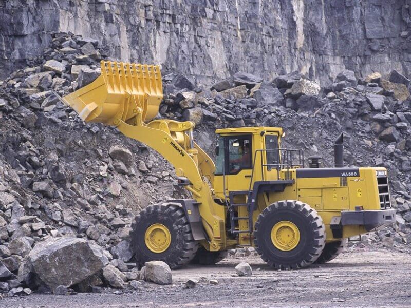 Колесный фронтальный погрузчик Komatsu WA500-6