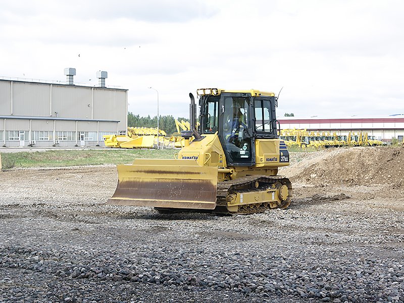 Бульдозер Komatsu D37EX/PX-22