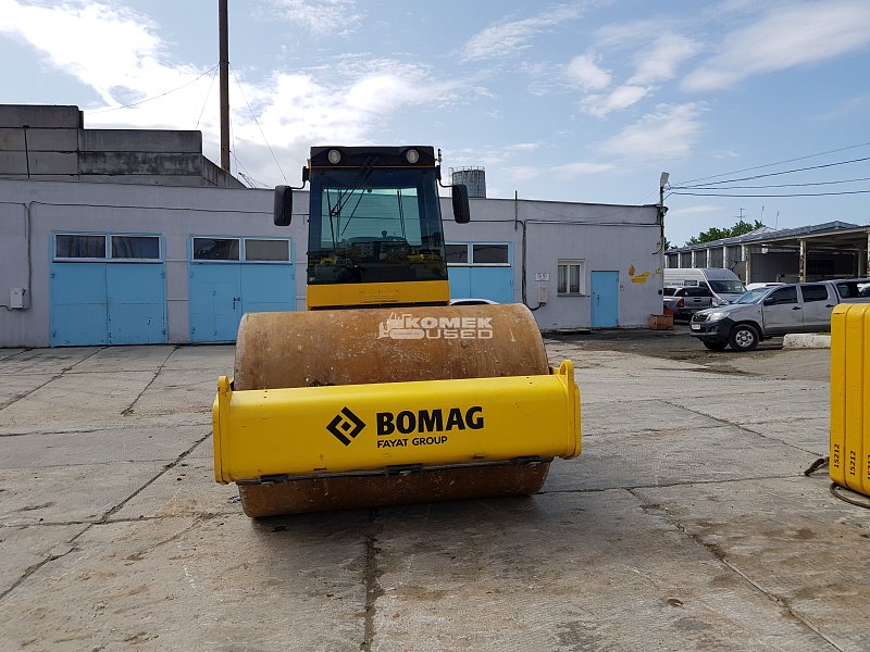 Грунтовый каток Bomag BW 211 D-40
