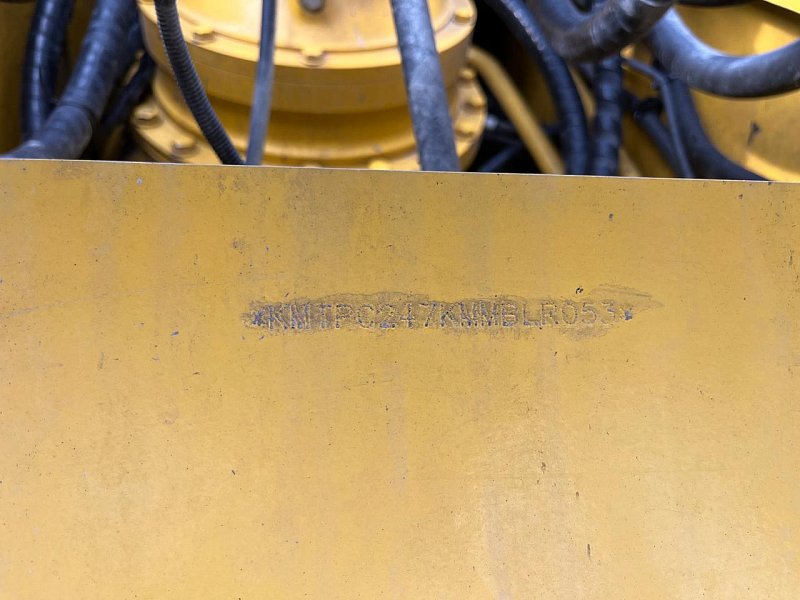 Гусеничный экскаватор Komatsu PC300-8M0 (DBBLR053)