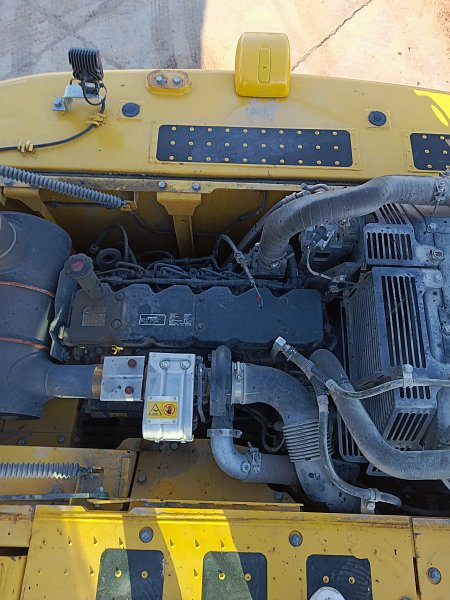 Гусеничный экскаватор Komatsu PC210-10M0 (DBCDR104)