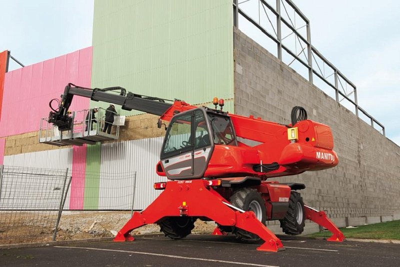 Поворотный телескопический погрузчик Manitou MRT-X 1440 Easy