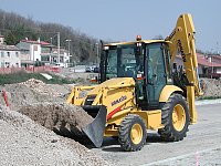 Экскаватор-погрузчик Komatsu WB93R-5 изображение 8