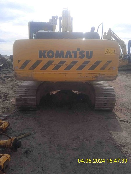 Гусеничный экскаватор Komatsu PC220-8 (85894)