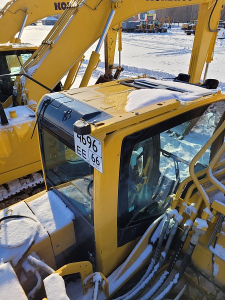 Гусеничный экскаватор Komatsu PC300-8M0 (DBBLR045)