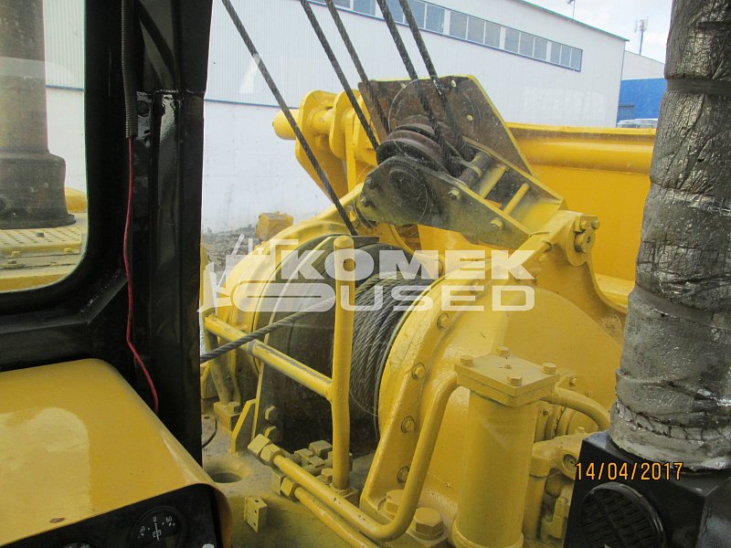 Трубоукладчик  Komatsu D355C-3