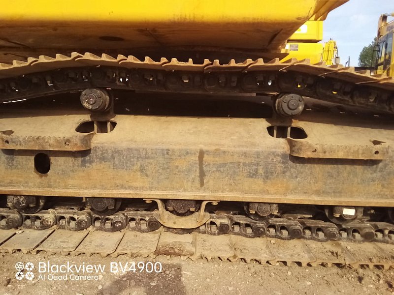 Гусеничный экскаватор Komatsu PC200-8M0 (Y201432)