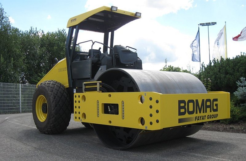 Грунтовой каток Bomag BW 216 D-5