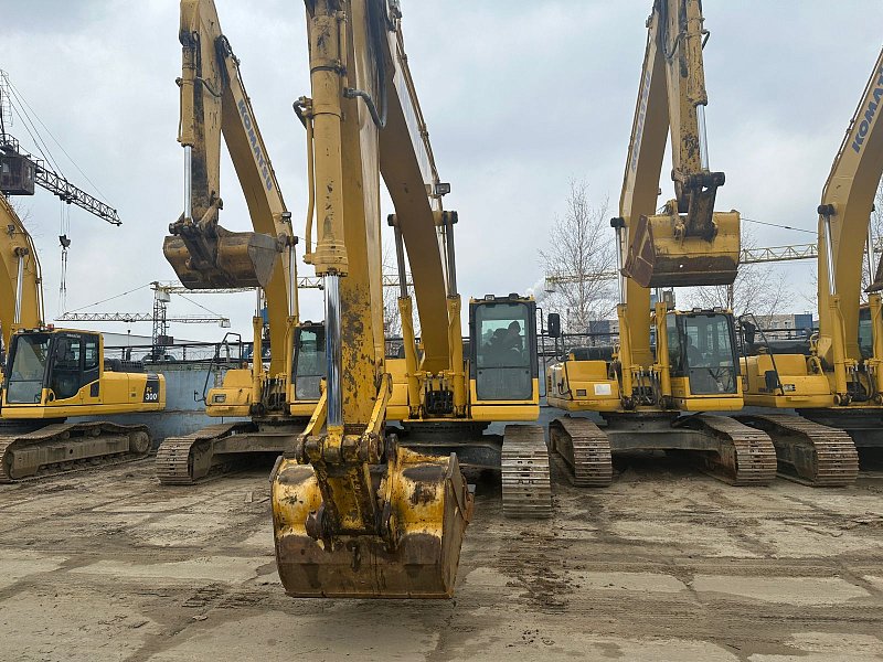 Гусеничный экскаватор Komatsu PC300-8M0 (Y301705)