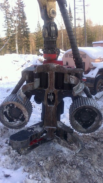 Лесной экскаватор PC200-8MO LS с агрегатом S132