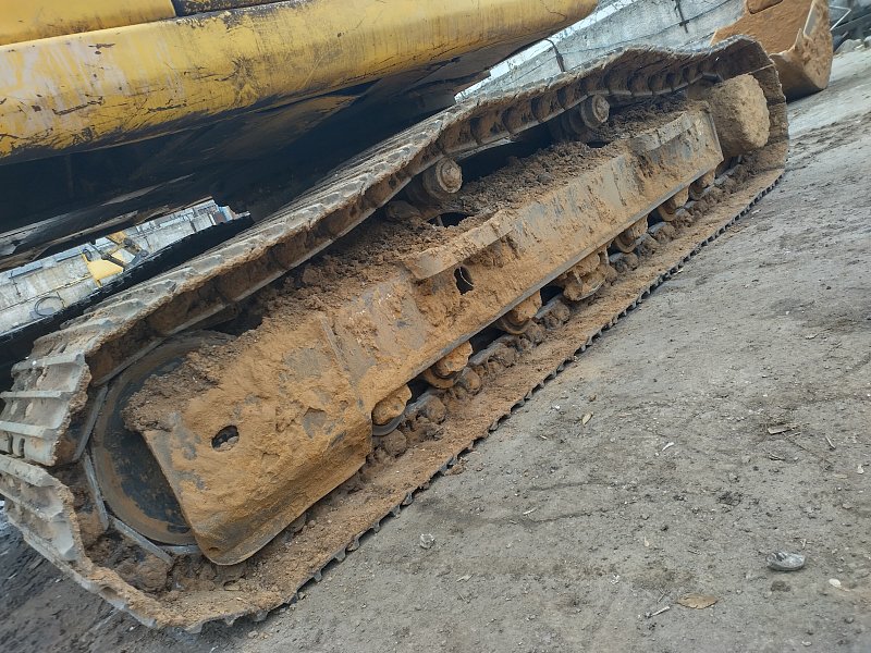 Гусеничный экскаватор Komatsu PC200-8 (Y201031)