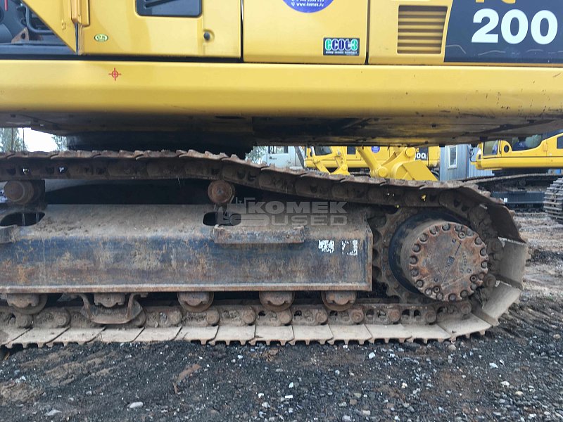 Гусеничный экскаватор Komatsu PC200-8M0 (Y201227)