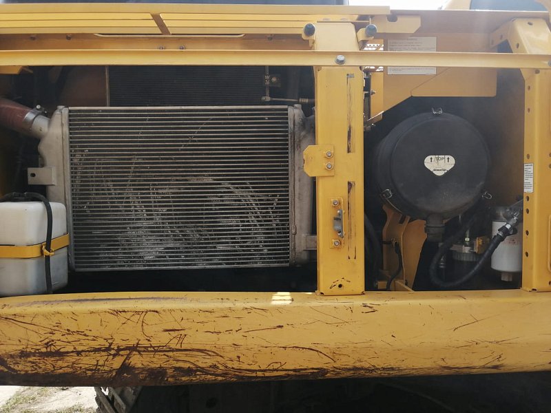 Гусеничный экскаватор Komatsu PC300-8M0 (Y301209)