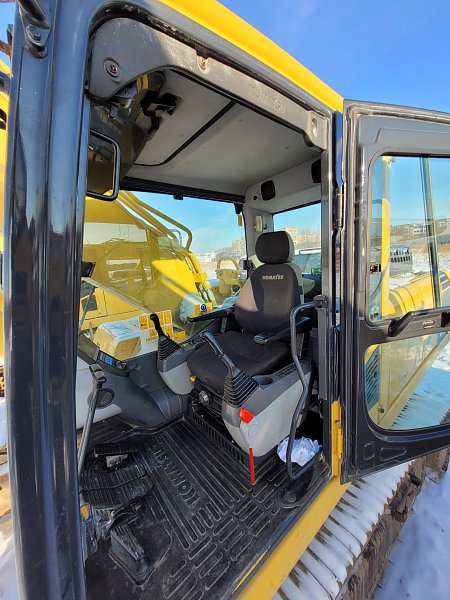 Гусеничный экскаватор Komatsu PC300-8M0 (DBBLR045)