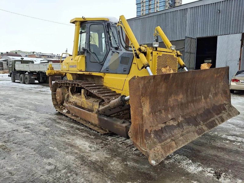 Бульдозер KOMATSU D65E-12