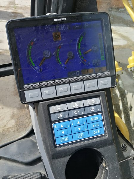 Гусеничный экскаватор Komatsu PC300-8M0 (Y301209)