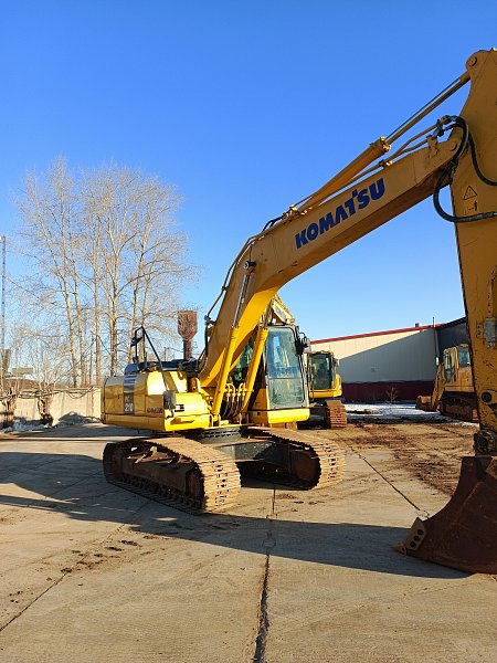 Гусеничный экскаватор Komatsu PC210-10M0 (DBCDR104)