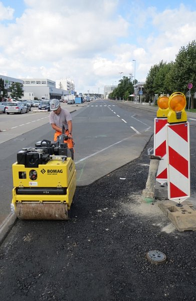 Сопровождаемый двухвальцовый виброкаток Bomag BW 65 H