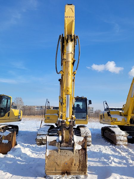 Гусеничный экскаватор Komatsu PC300-8M0 (DBBLR045)