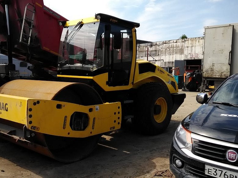 Грунтовый каток Bomag BW 213 D-5