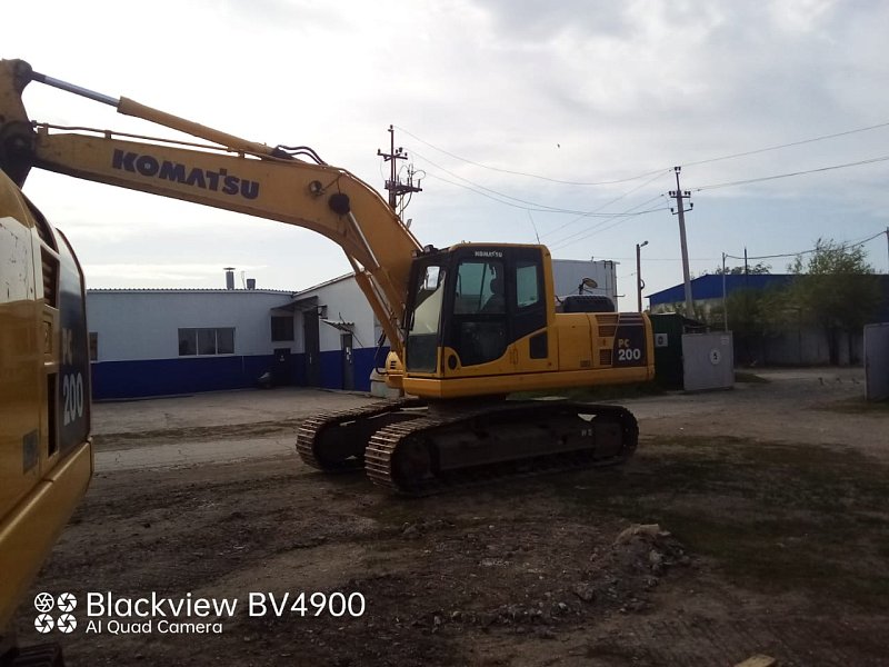 Гусеничный экскаватор Komatsu PC200-8M0 (Y201432)