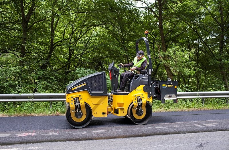 Легкий сочленённый тандемный каток Bomag BW 120 AD-5