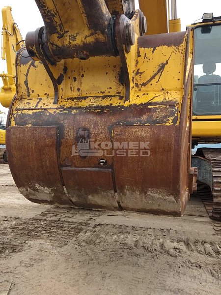 Гусеничный экскаватор Komatsu PC200-8M0 (Y201209)