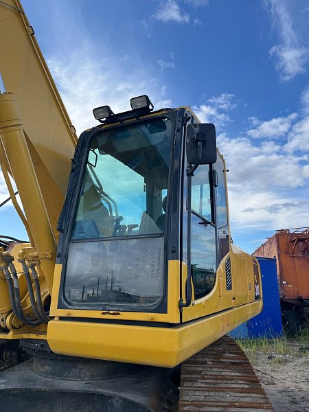 Гусеничный экскаватор Komatsu PC300-8M0 (DBBLR053)