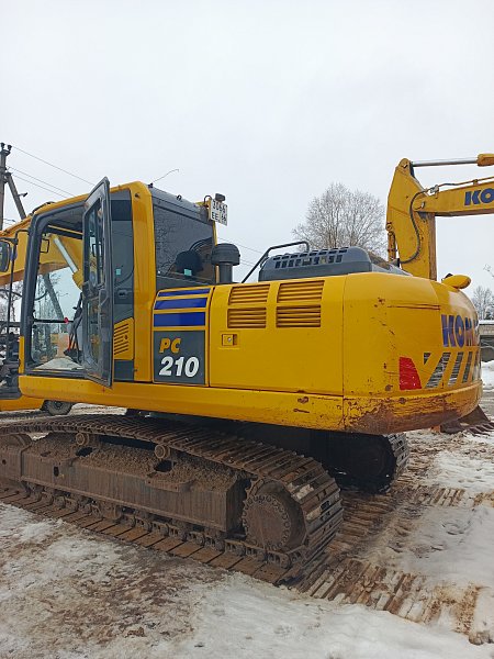 Гусеничный экскаватор Komatsu PC210-10M0 (Y205305)