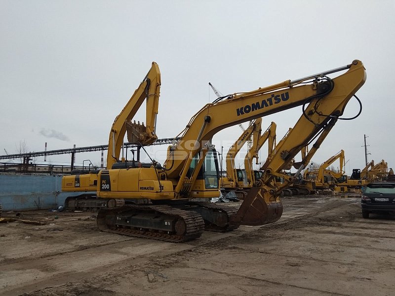 Гусеничный экскаватор Komatsu PC200-8M0 (Y201209)