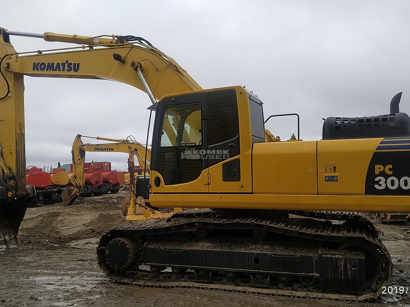 Гусеничный экскаватор Komatsu PC300-8 (64372)