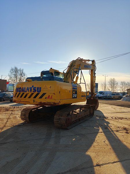 Гусеничный экскаватор Komatsu PC210-10M0 (DBCDR104)