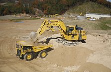 Самосвал Komatsu HD785-7 изображение 3