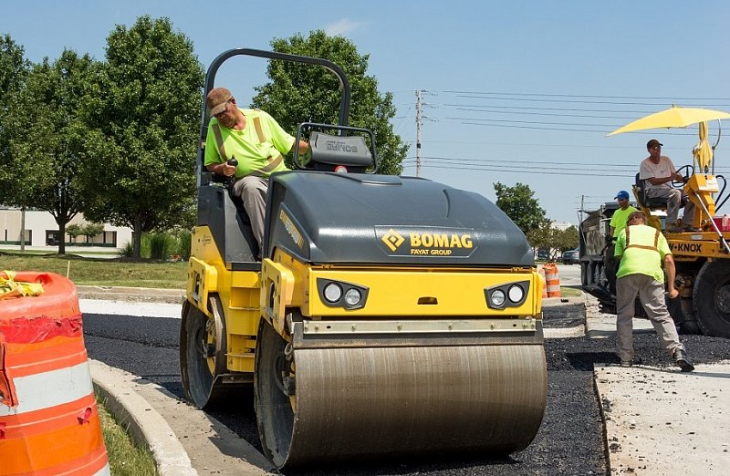 Легкий сочленённый тандемный каток Bomag BW 138 AD-5