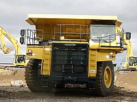 Самосвал Komatsu HD785-7 изображение 28