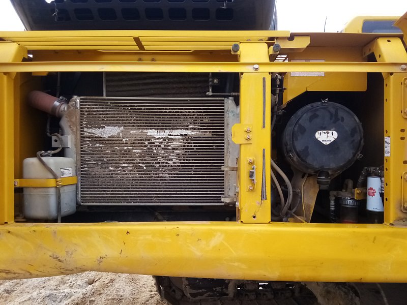 Гусеничный экскаватор Komatsu PC300-8M0 (Y301585)