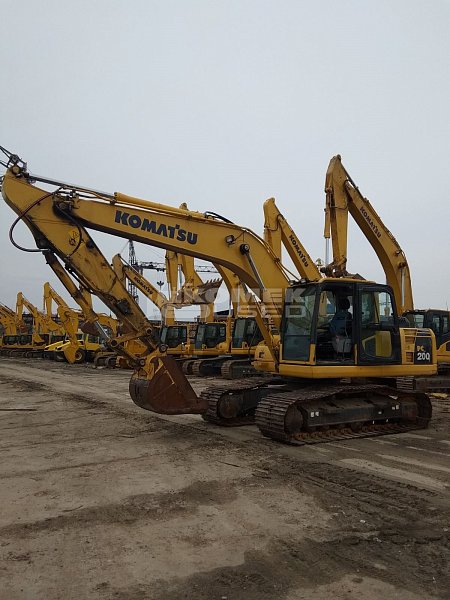 Гусеничный экскаватор Komatsu PC200-8M0 (Y201209)