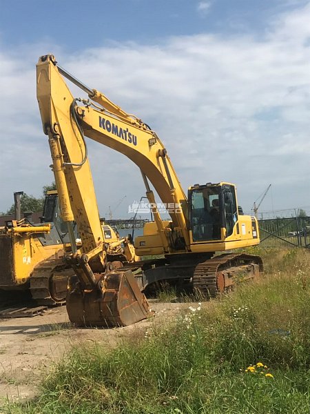 Гусеничный экскаватор Komatsu PC300-8M0 (Y301210)