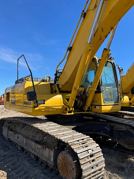 Гусеничный экскаватор Komatsu PC300-8M0 (Y301690)