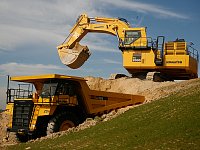 Гусеничный экскаватор Komatsu PC2000-8 с обратной лопатой изображение 8