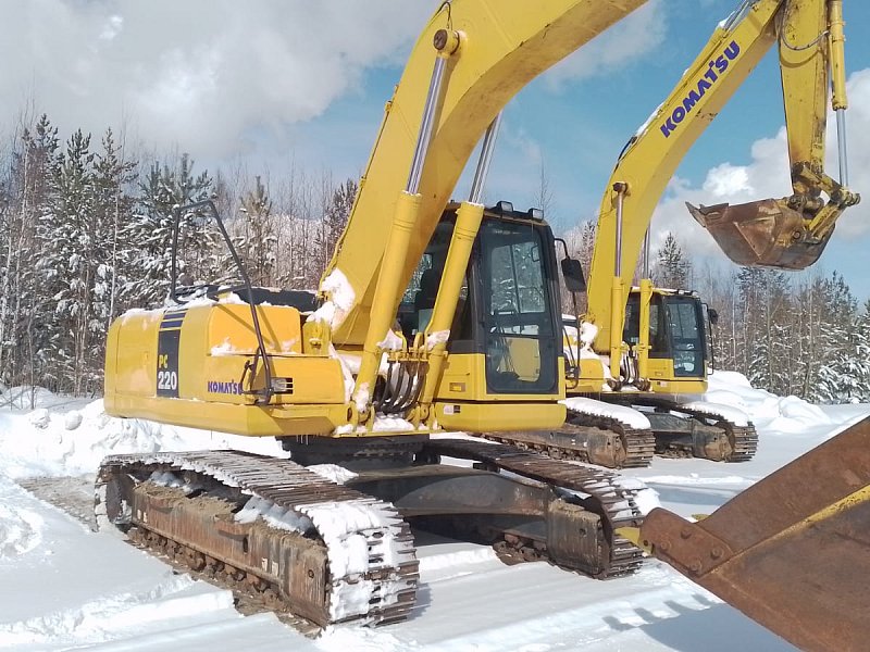Гусеничный экскаватор Komatsu PC220-8M0 (Y221504)