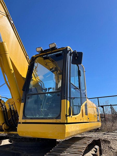 Гусеничный экскаватор Komatsu PC300-8M0 (Y301669)