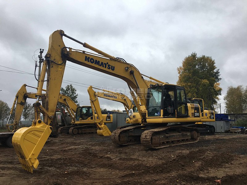 Гусеничный экскаватор Komatsu PC200-8M0 (Y201227)