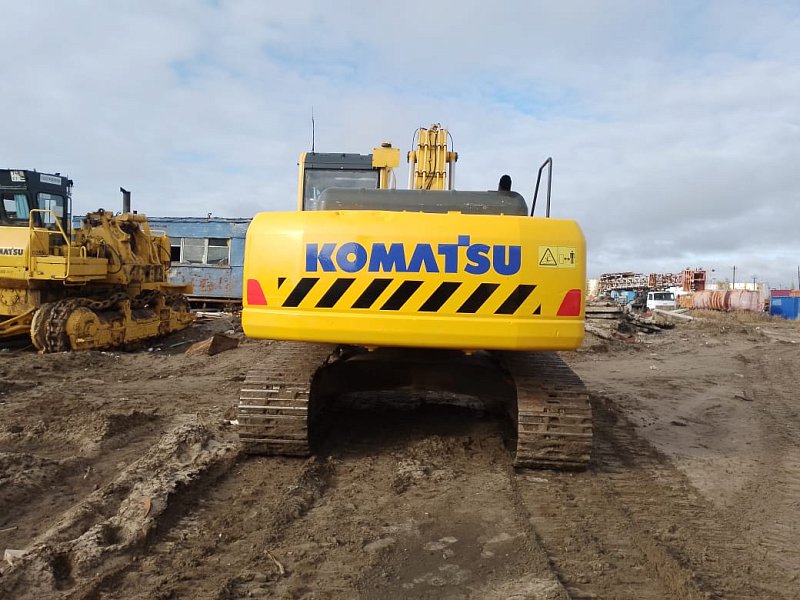 Гусеничный экскаватор Komatsu PC220-8 (85893)