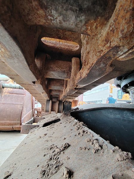 Гусеничный экскаватор Komatsu PC200-8M0 (Y201656)