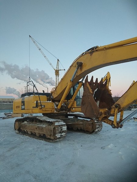 Гусеничный экскаватор Komatsu PC300-8 (64520)